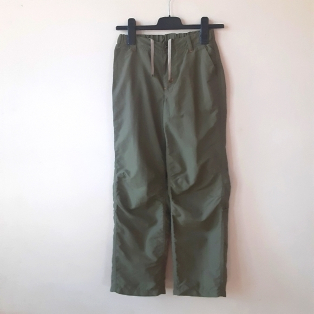 MEC Convertible pants‎ to shorts, kids youth size 10,khaki color